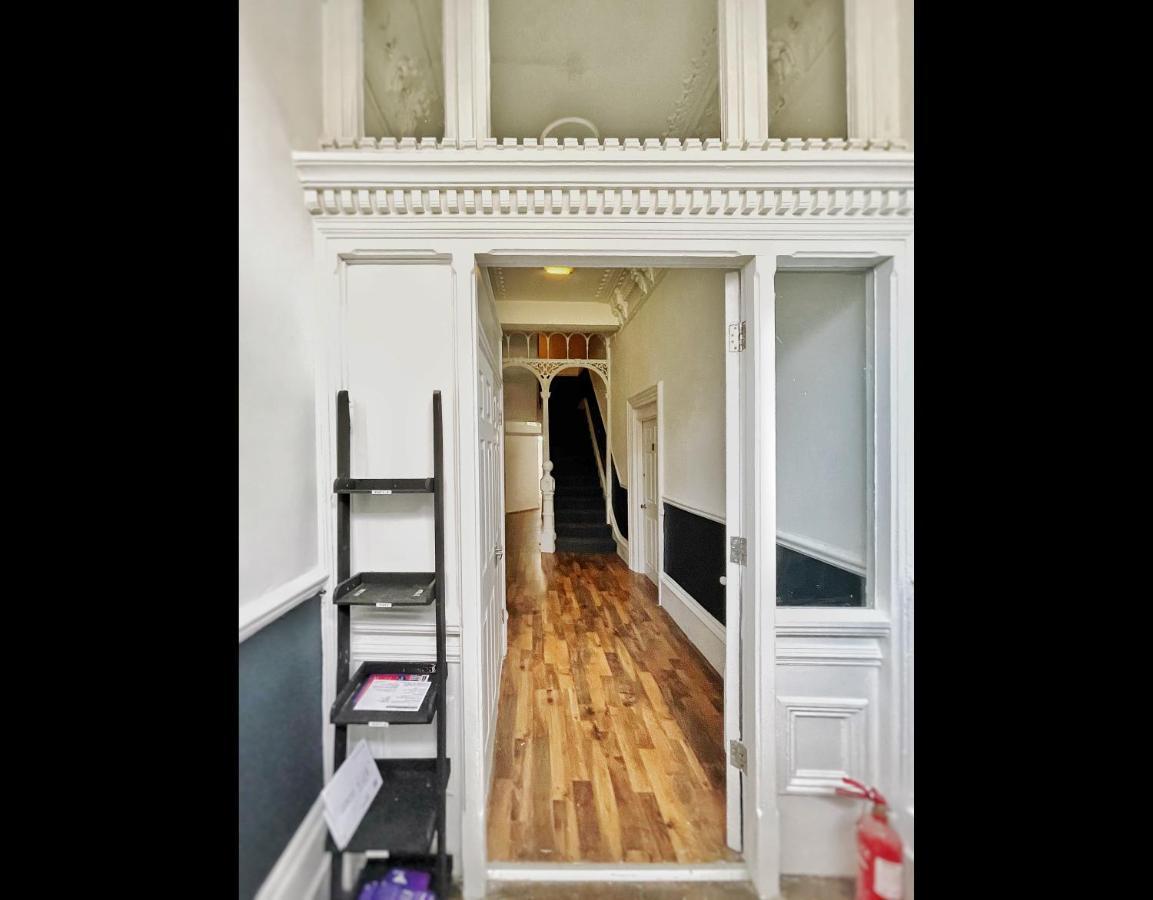 Adeamstays Provides Beautiful Centrally Located 1 And 2 Bed Apartments On Liverpools Boulevard Eksteriør bilde