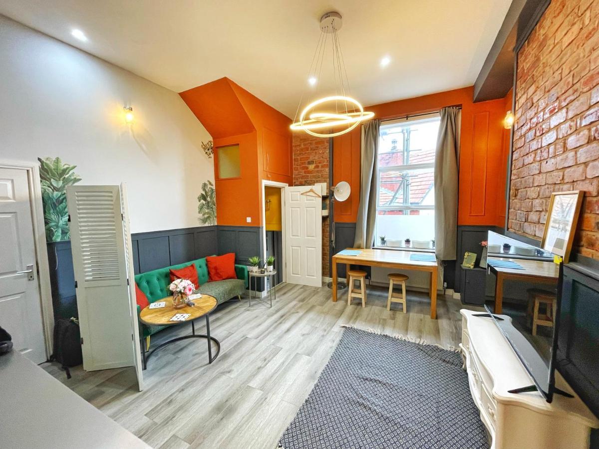 Adeamstays Provides Beautiful Centrally Located 1 And 2 Bed Apartments On Liverpools Boulevard Eksteriør bilde