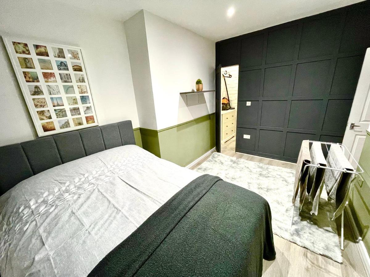 Adeamstays Provides Beautiful Centrally Located 1 And 2 Bed Apartments On Liverpools Boulevard Eksteriør bilde