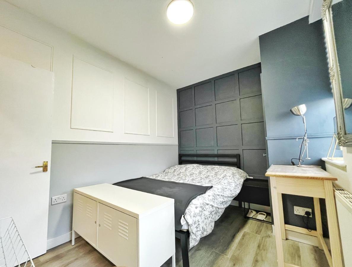 Adeamstays Provides Beautiful Centrally Located 1 And 2 Bed Apartments On Liverpools Boulevard Eksteriør bilde