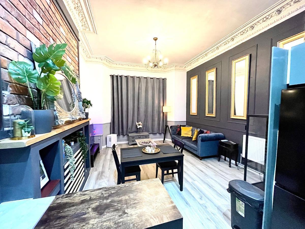 Adeamstays Provides Beautiful Centrally Located 1 And 2 Bed Apartments On Liverpools Boulevard Eksteriør bilde