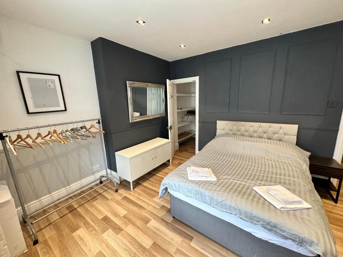 Adeamstays Provides Beautiful Centrally Located 1 And 2 Bed Apartments On Liverpools Boulevard Eksteriør bilde